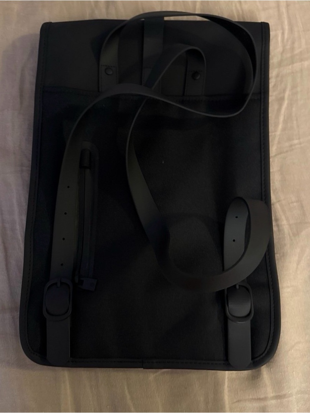 New Without Tags Rains Waterproof Rucksack Backpack - Black - Picture 2 of 2